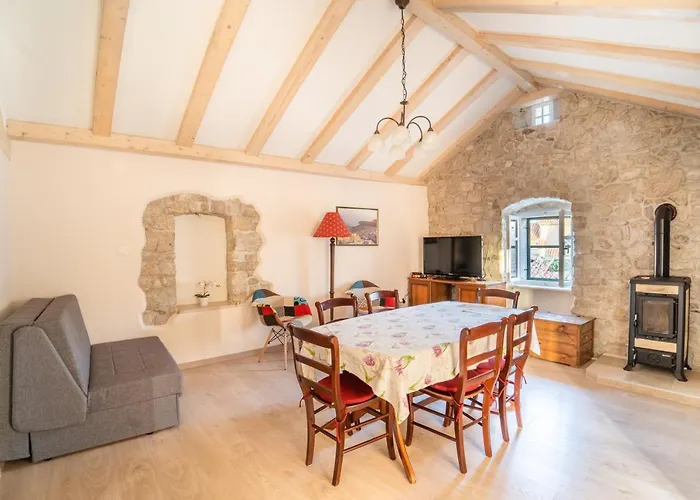 아파트 Nono Tone 루베니체